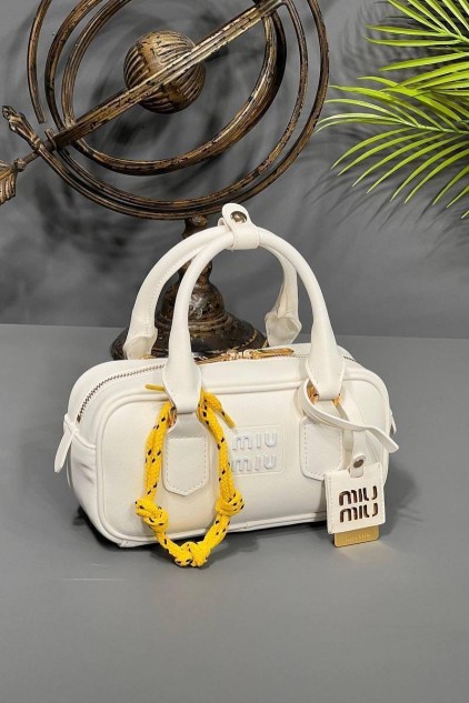 MIU MIU DERİ BEYAZ ✨