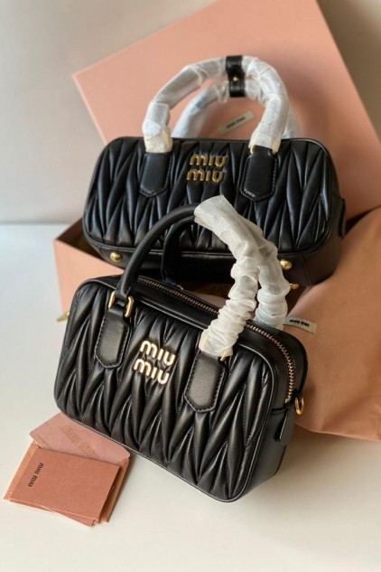 MIU MIU DERİ NAKIŞLI SİYAH (ORTA BOY) ✨