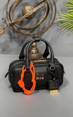 MIU MIU DERİ SİYAH ✨