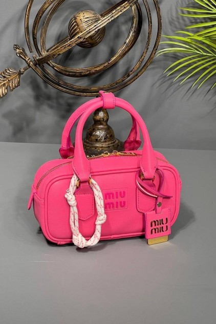 MIU MIU DERİ PEMBE ✨