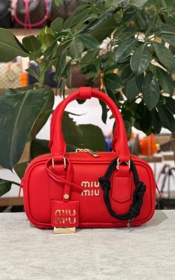 MIU MIU DERİ KIRMIZI✨