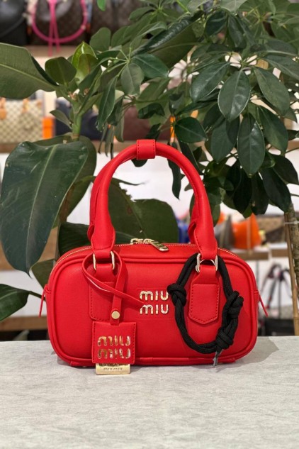 MIU MIU DERİ KIRMIZI✨