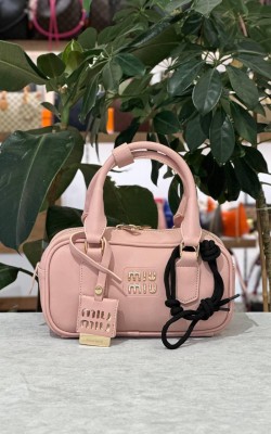 MIU MIU DERİ TOZ PEMBE ✨