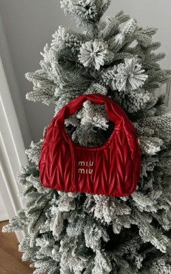 MIU MIU DERİ YUVARLAK KIRMIZI ✨