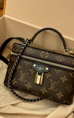 LOUIS VUITTON KUTU  ✨