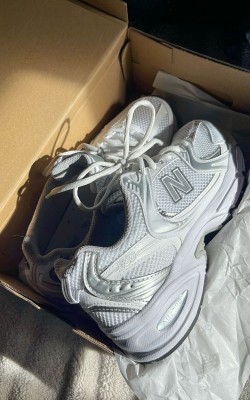 NEW BALANCE 530 GÜMÜŞ✨ (ithal)